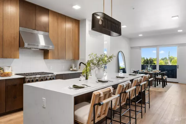 55 E State St, Eagle, ID 83616