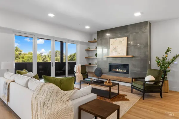 55 E State St, Eagle, ID 83616