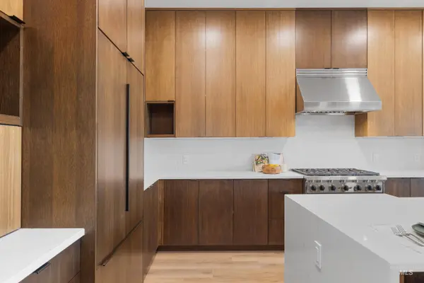 55 E State St, Eagle, ID 83616