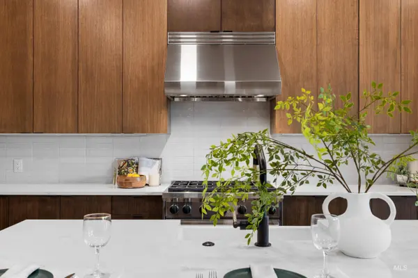 55 E State St, Eagle, ID 83616