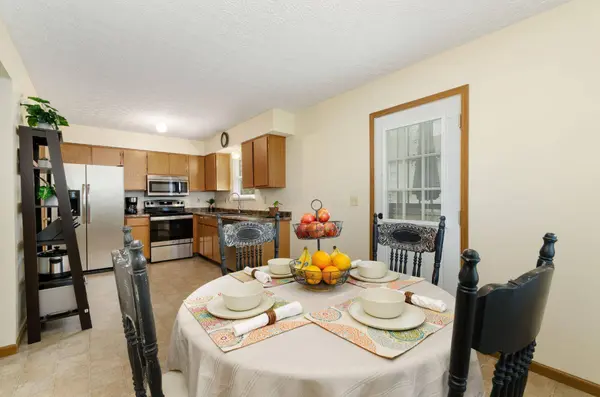 8041 Lakeloop Drive, Westerville, OH 43081