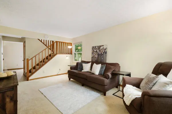 8041 Lakeloop Drive, Westerville, OH 43081