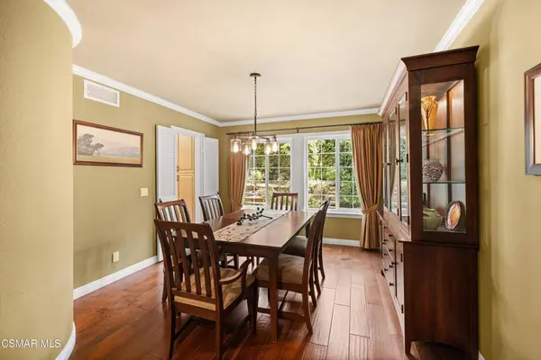 5043 Evanwood AVE, Oak Park, CA 91377