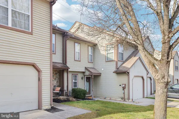 339 ERICSON CT, Mount Laurel, NJ 08054