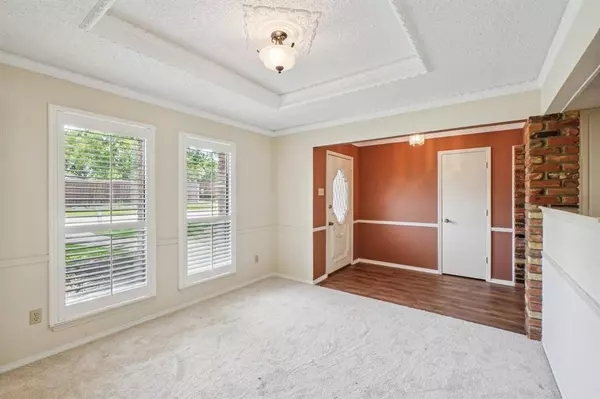 2608 Timberleaf Drive, Carrollton, TX 75006