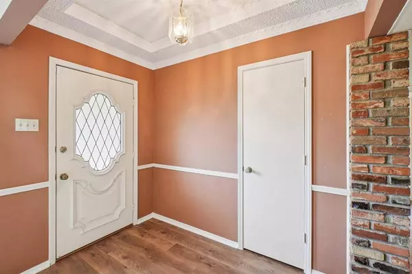 2608 Timberleaf Drive, Carrollton, TX 75006