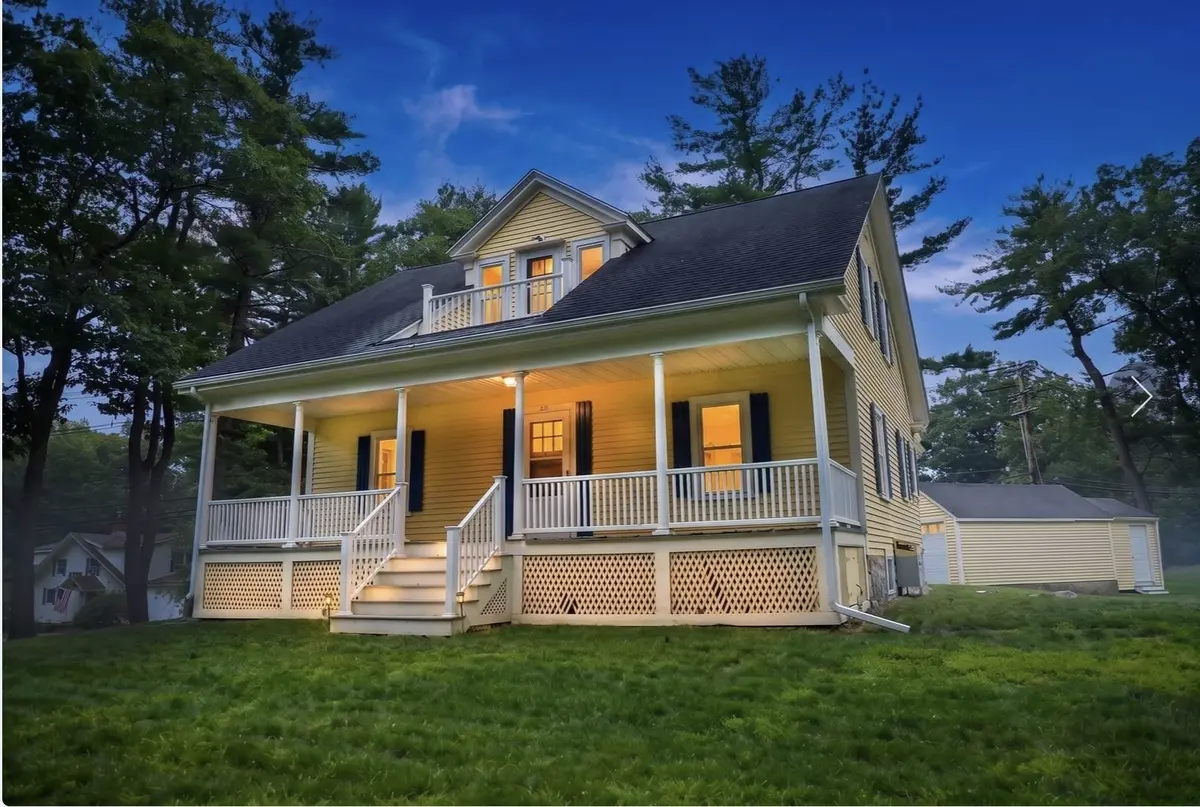 408 Park St, North Reading, MA 01864-2134