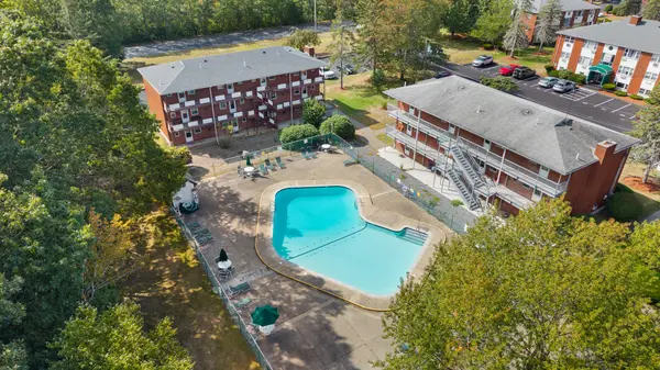 Colonial Dr #E2-4, Andover, MA 01810