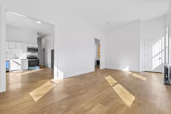 114 Haverhill St, North Reading, MA 01864