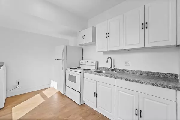 114 Haverhill St, North Reading, MA 01864