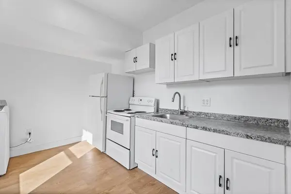 114 Haverhill St, North Reading, MA 01864