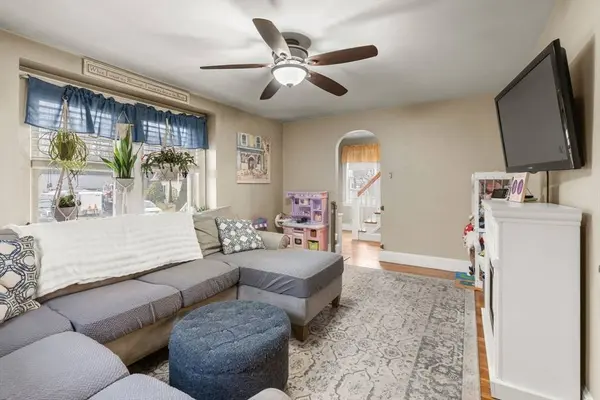 117 Rock St, Norwood, MA 02062