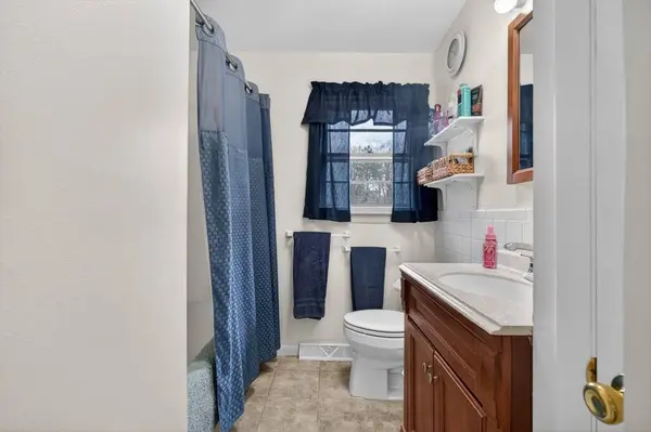 199 Haverhill St, North Reading, MA 01864