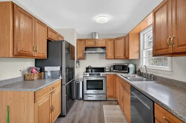 199 Haverhill St, North Reading, MA 01864