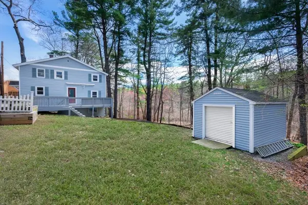 43 Riverside Dr, North Reading, MA 01864