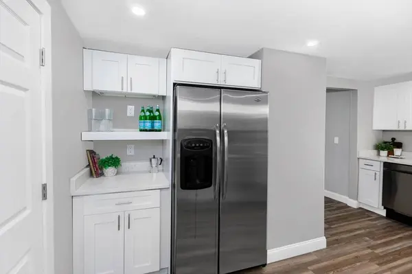 43 Riverside Dr, North Reading, MA 01864