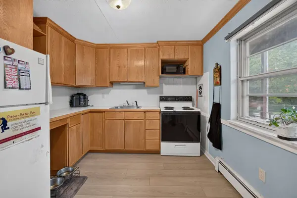 E2 Colonial Dr #4, Andover, MA 01810