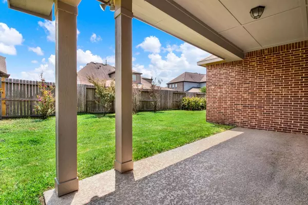 11150 Honeysuckle Haven DR, Cypress, TX 77433