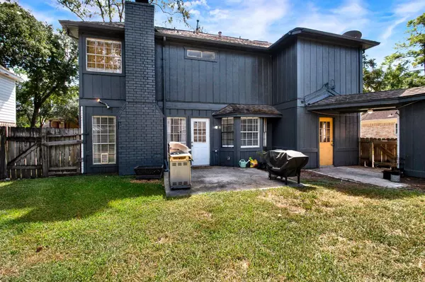 7814 Heathrow LN, Spring, TX 77379