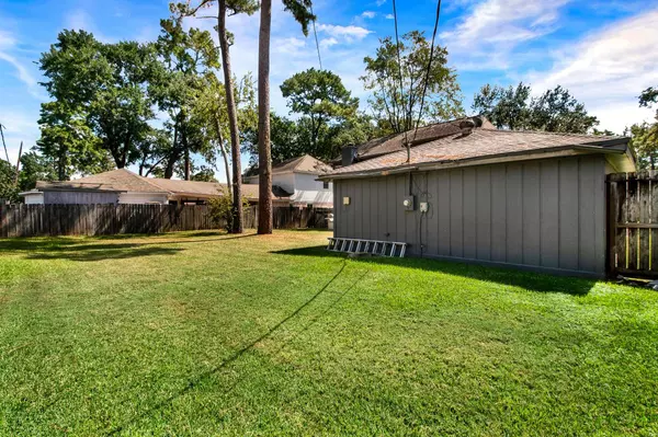 7814 Heathrow LN, Spring, TX 77379