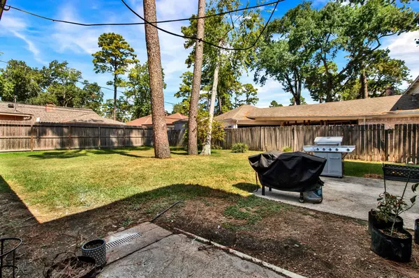 7814 Heathrow LN, Spring, TX 77379