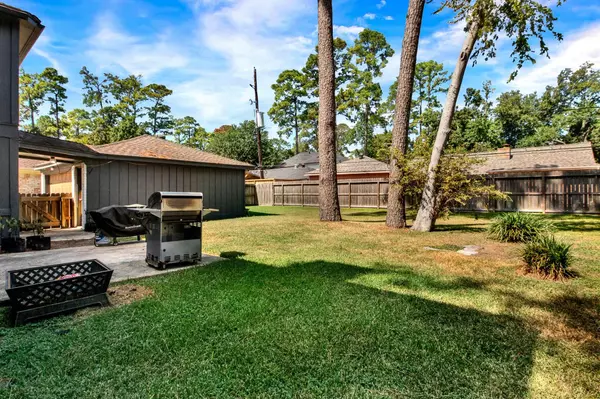 7814 Heathrow LN, Spring, TX 77379