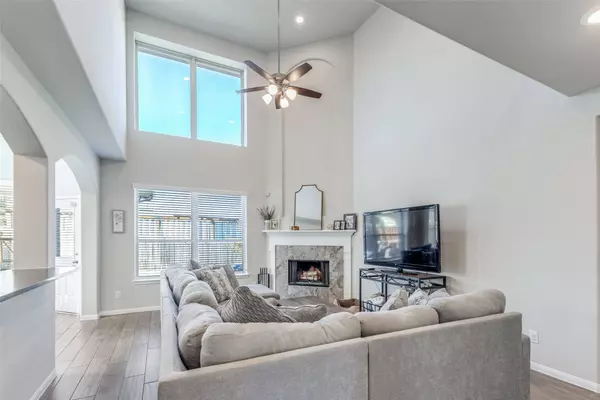 3503 Whittier, Montgomery, TX 77356