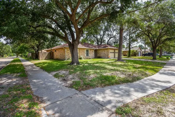 13430 Piney Oaks DR, Houston, TX 77065