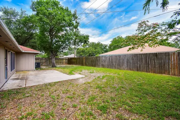 13430 Piney Oaks DR, Houston, TX 77065