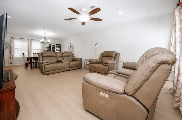 3010 Apple Dale DR, Houston, TX 77084