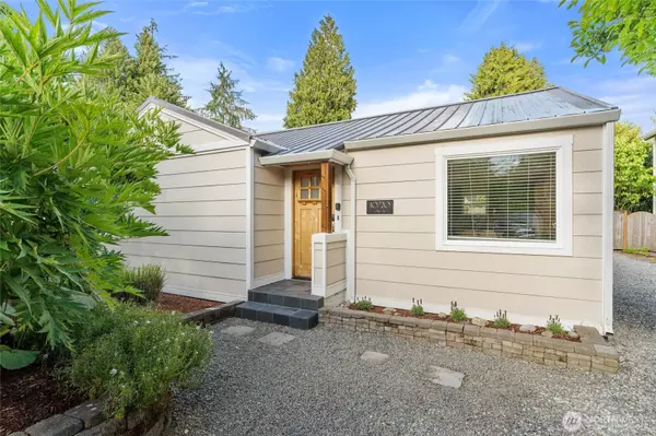 10720 Phinney AVE N, Seattle, WA 98133