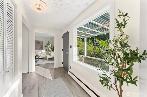 1804 S 107th ST, Seattle, WA 98168