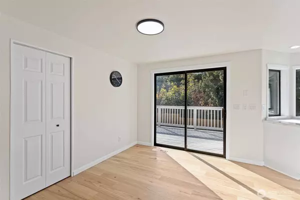 27433 48th AVE S, Kent, WA 98032