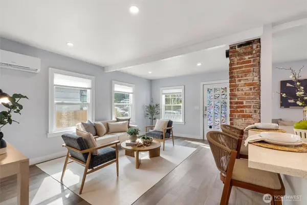 6058 6th AVE NE, Seattle, WA 98115