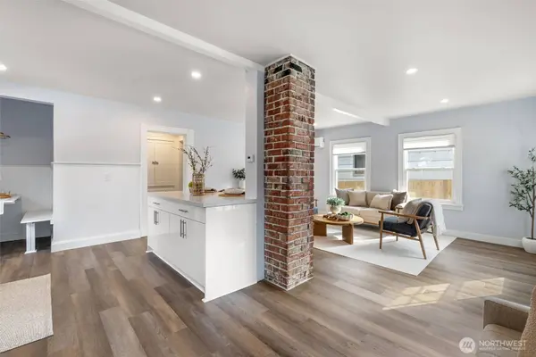 6058 6th AVE NE, Seattle, WA 98115