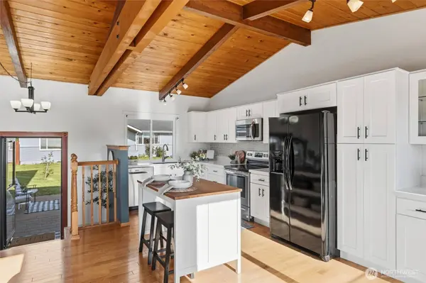 841 Brookmere DR, Edmonds, WA 98020