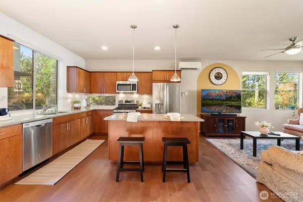347 Chelan AVE NE, Renton, WA 98059
