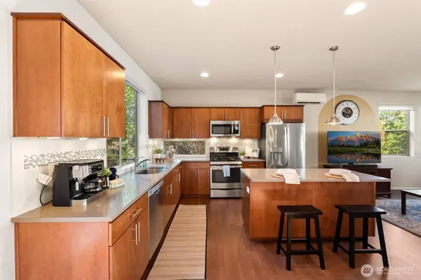 347 Chelan AVE NE, Renton, WA 98059