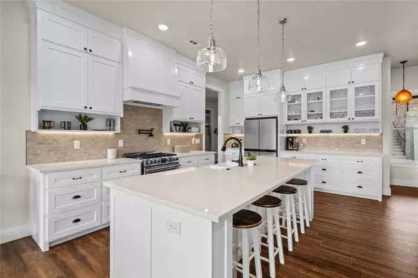 2103 NE Chaucer St, Bentonville, AR 72712