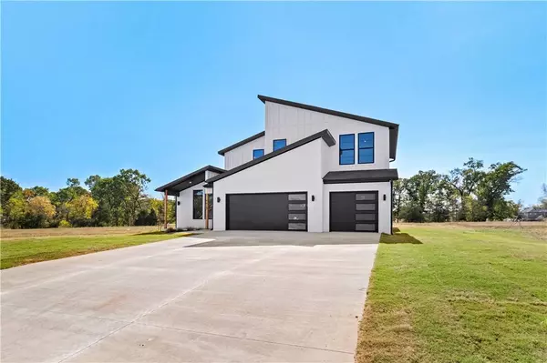 941 Red Cedar Pl, Rogers, AR 72756