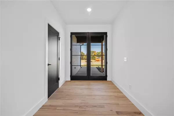 941 Red Cedar Pl, Rogers, AR 72756