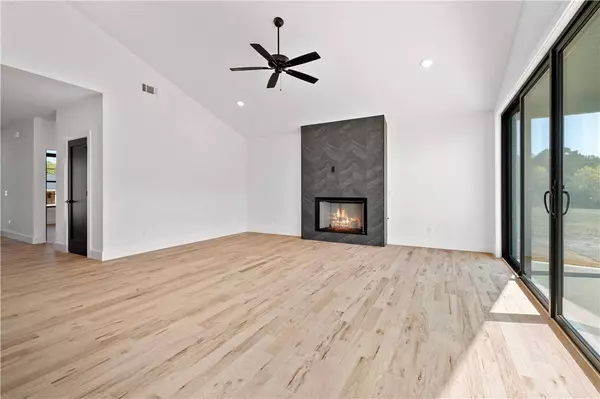 941 Red Cedar Pl, Rogers, AR 72756