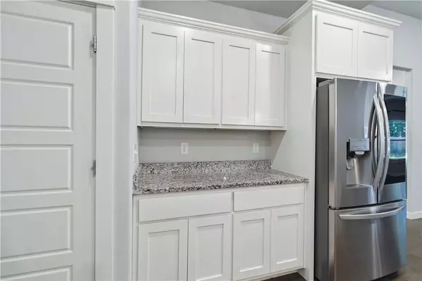 32 Cresswell Dr, Bella Vista, AR 72714