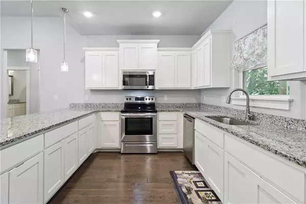 32 Cresswell Dr, Bella Vista, AR 72714