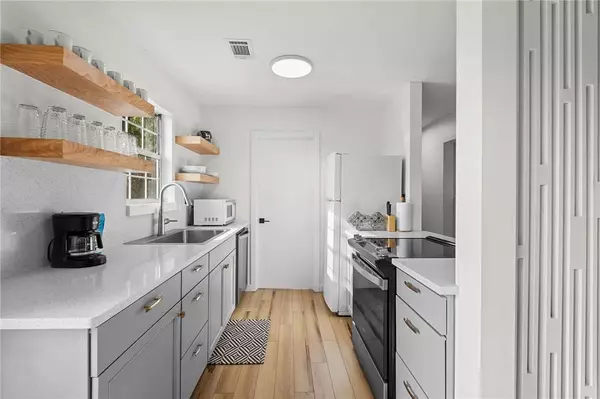 74 Witherby Dr, Bella Vista, AR 72714