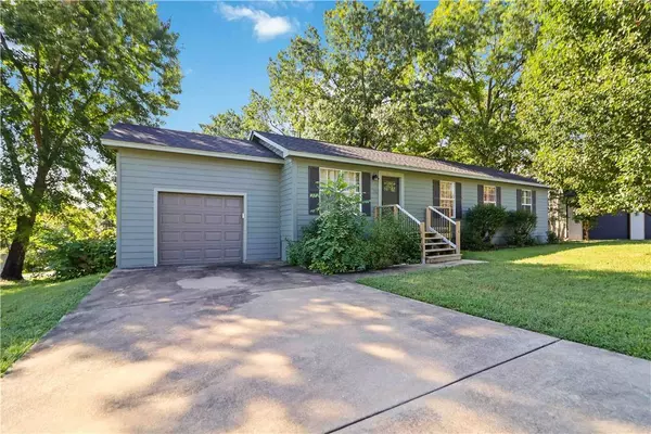 74 Witherby Dr, Bella Vista, AR 72714