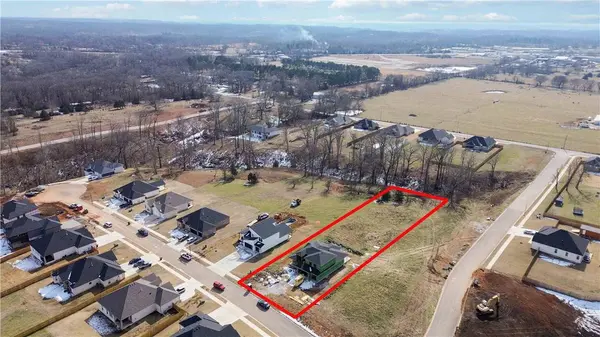 949 Red Cedar Pl, Avoca, AR 72711
