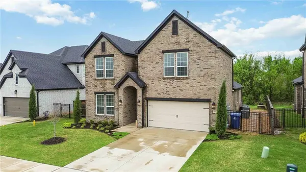 5104 SW Stanford Ct, Bentonville, AR 72713