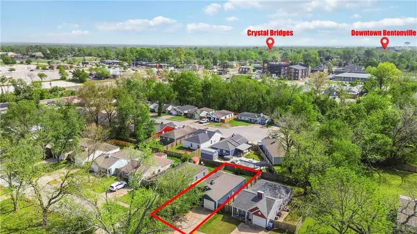 206 NW J St, Bentonville, AR 72712