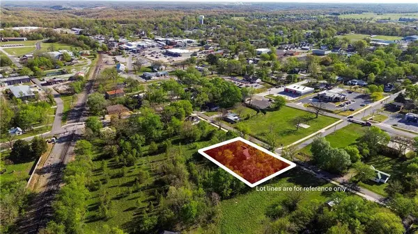 515 2nd Ave, Gravette, AR 72736